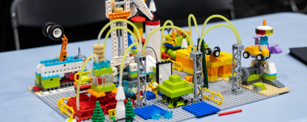 team building Lego